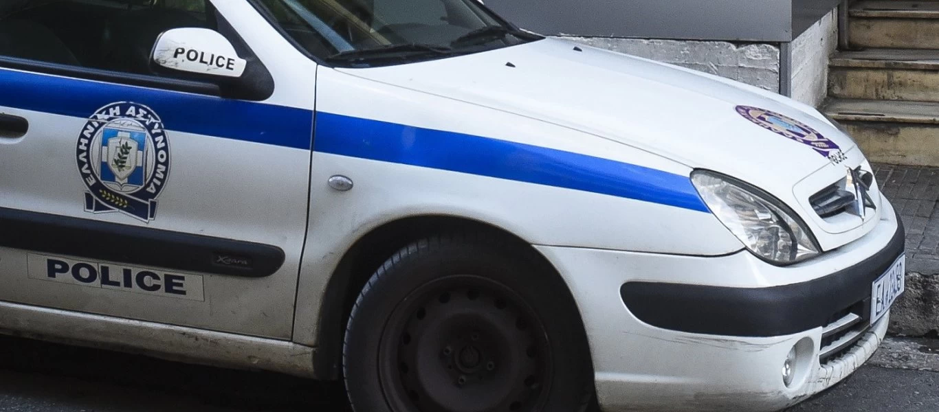 Σκηνές βίας στη συμπλοκή μαθητών στου Ζωγράφου - Έκαναν «γυαλιά-καρφιά» αυτοκίνητα (βίντεο)